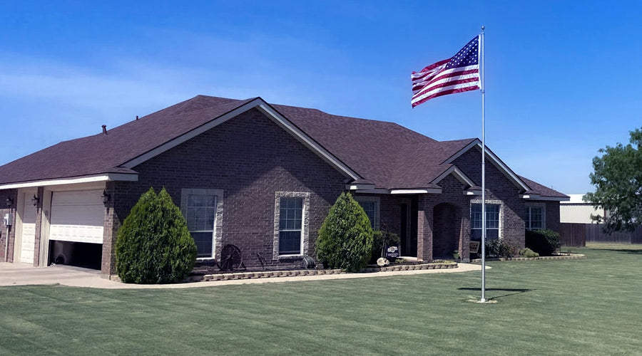 How to Choose a Telescoping Flagpole Height