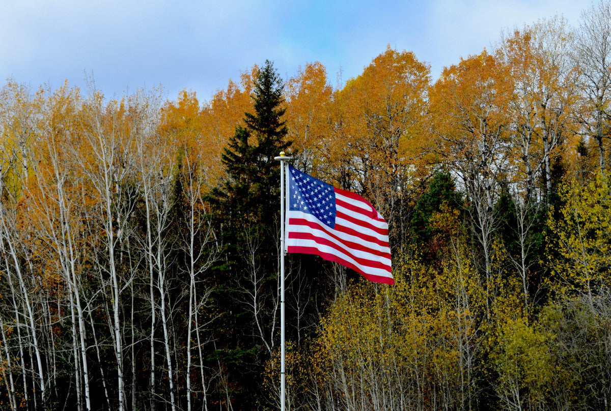 How to Choose a Flagpole For Camping