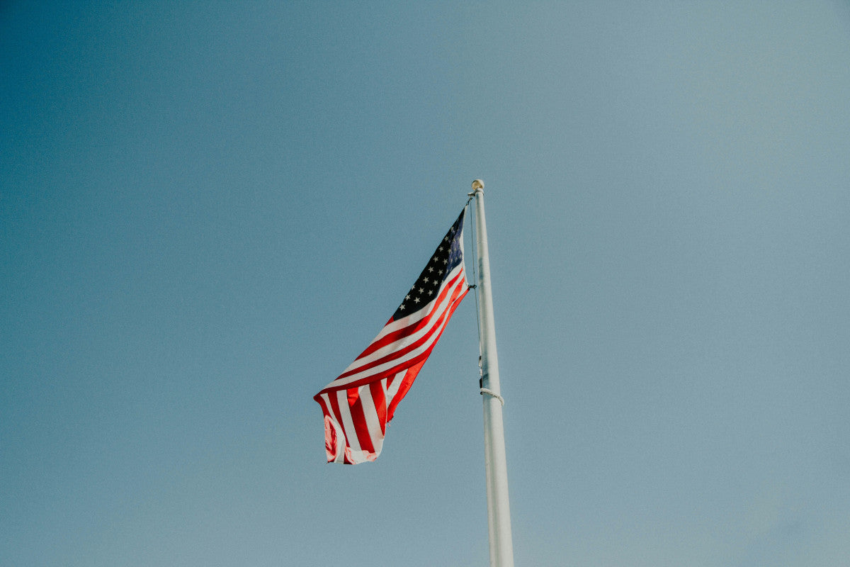 fiberglass vs aluminum flagpole