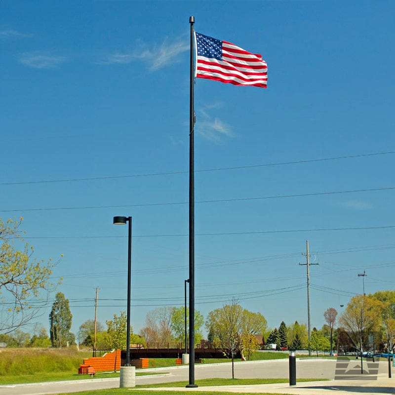 Hurricane Series 25' Tapered Aluminum Flagpole - Internal Halyard